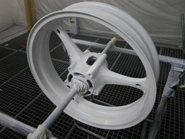 Peinture jante moto Carquefou