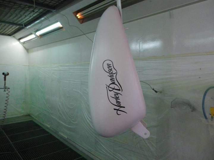 Peinture pièce moto Carquefou