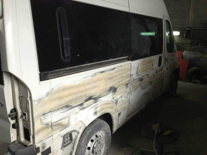 Debosselage carrosserie Carquefou